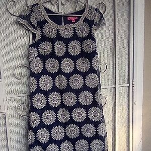 Betsey Johnson Size 4 Floral Patt.ern Dress With Sewn In Slip. NWOT.